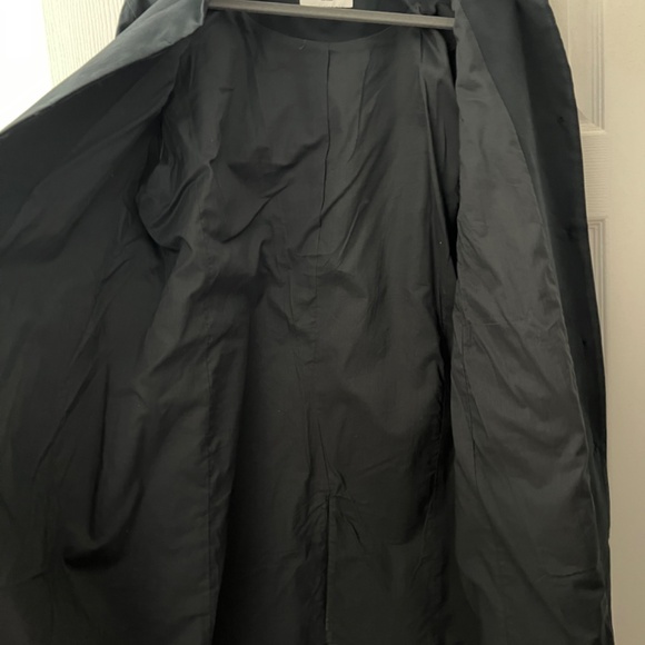 Amazon Essentials Women's Water-Resistant Collar Coat, Black, Medium - Picture 3 of 5